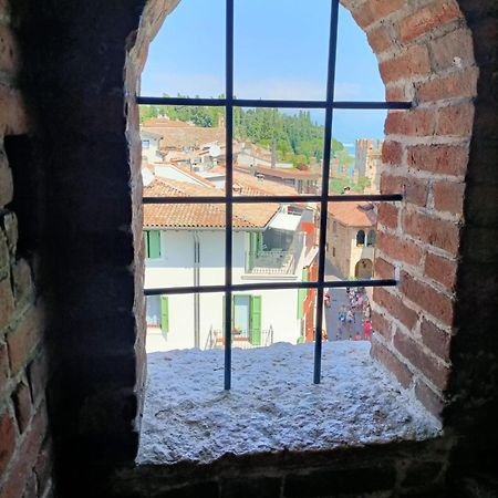 Castello Mavino Apartment Sirmione Exterior foto