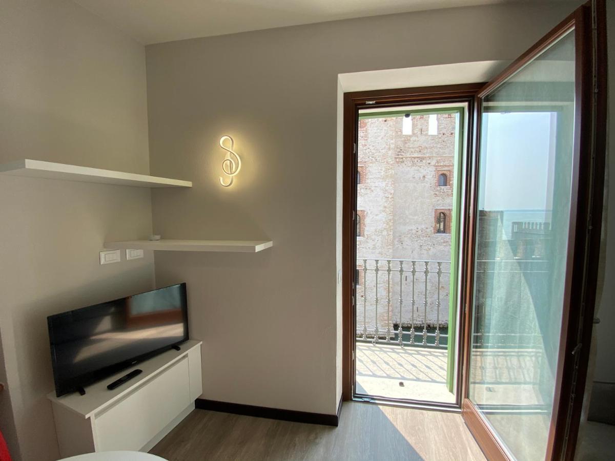 Castello Mavino Apartment Sirmione Exterior foto