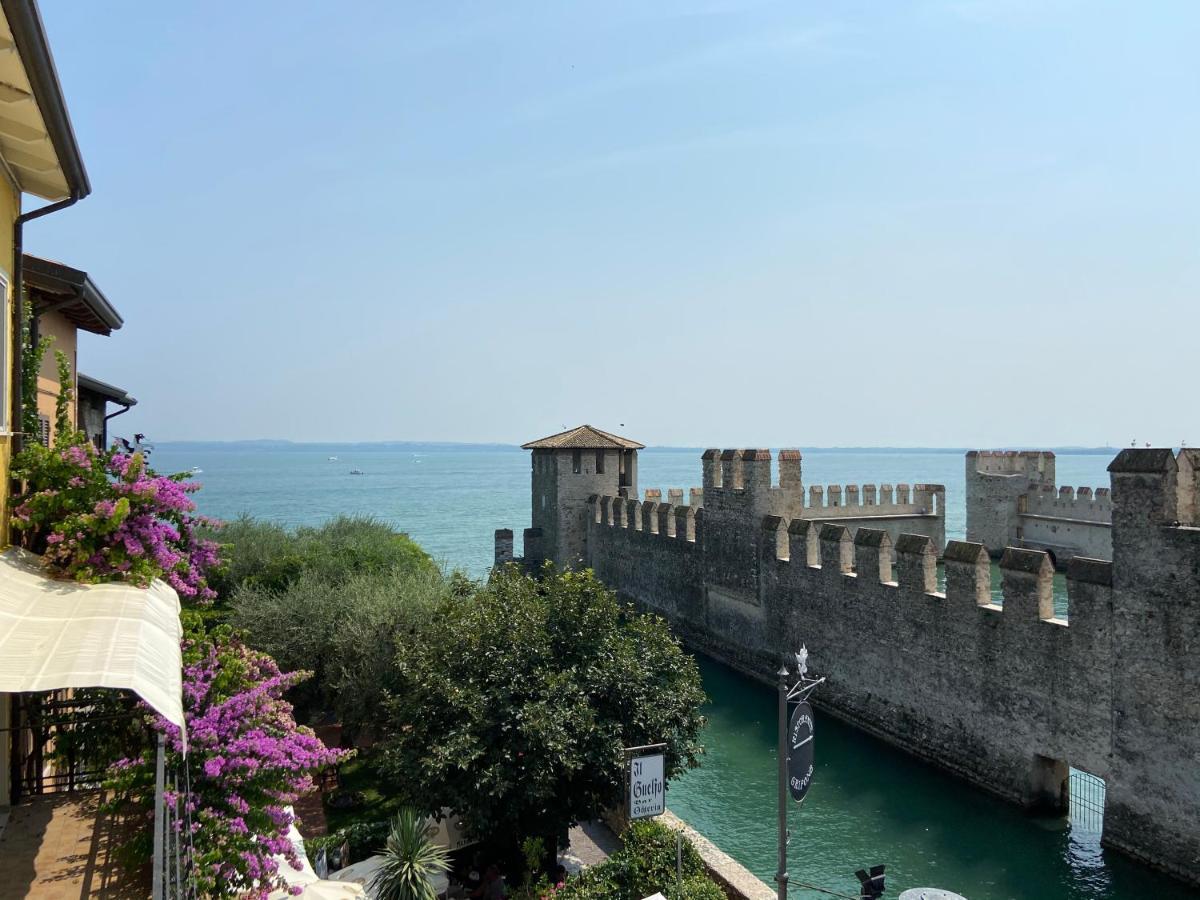 Castello Mavino Apartment Sirmione Exterior foto