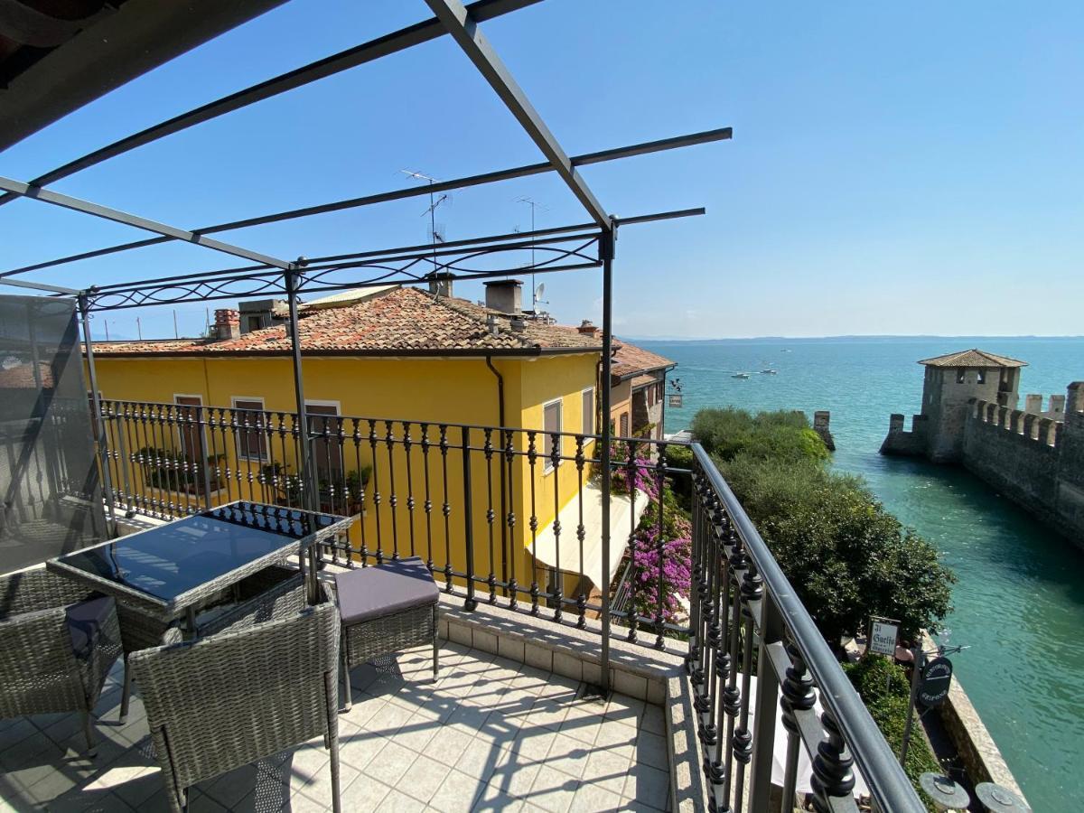 Castello Mavino Apartment Sirmione Exterior foto