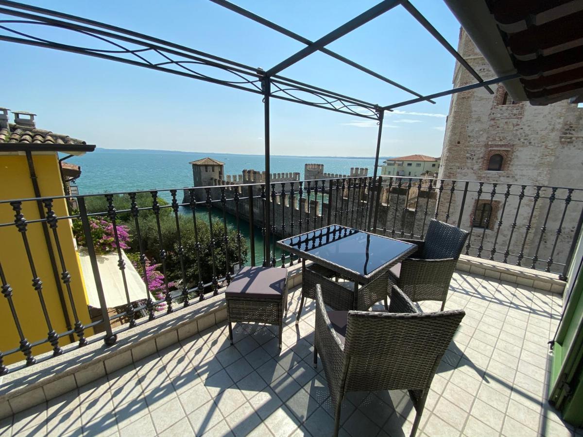 Castello Mavino Apartment Sirmione Exterior foto