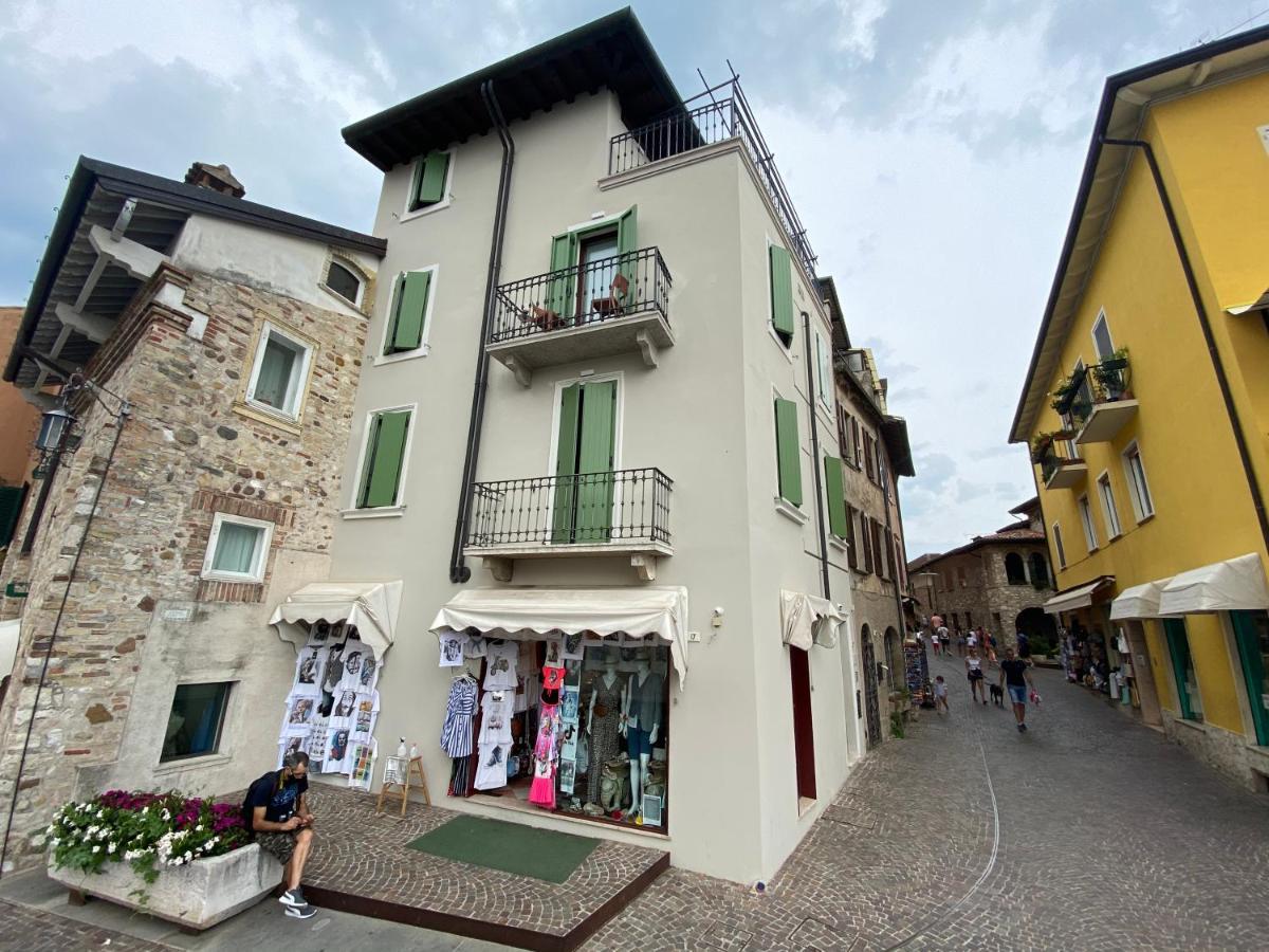 Castello Mavino Apartment Sirmione Exterior foto